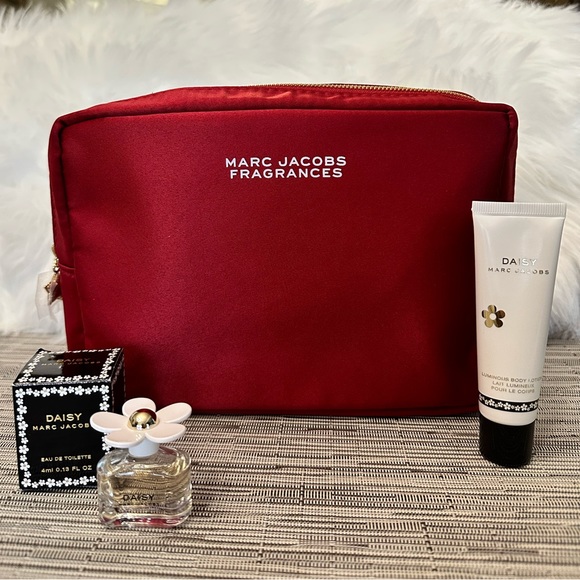 Marc Jacobs Other - NEW🪷Marc Jacobs DAISY Beauty Bundle